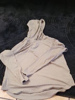 Light Beige Hooded Pullover Sweatshirt